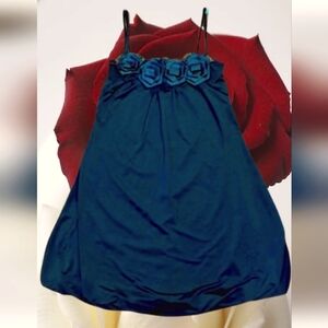 Cute! Too mi black flower, accented dress small